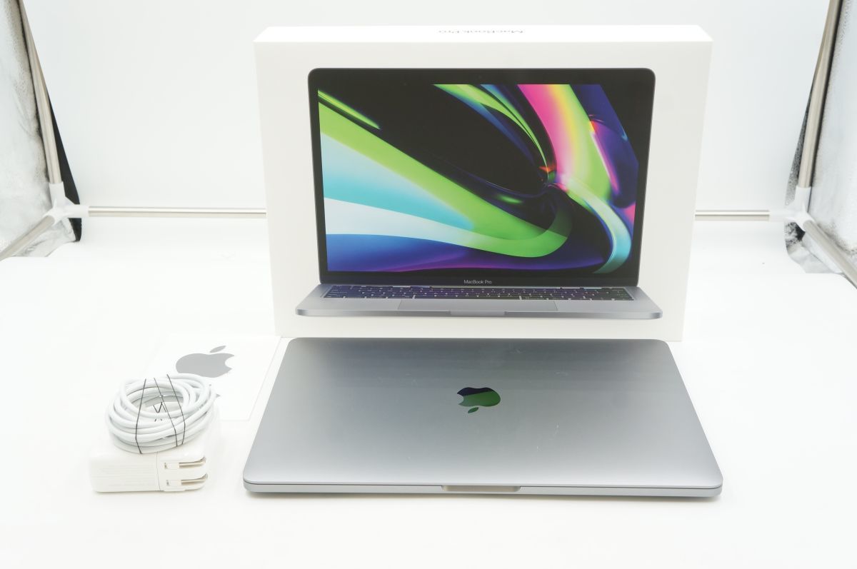 MacBook Pro 2022年モデル 13インチ/M2/メモリ 8GB/SSD 256GB