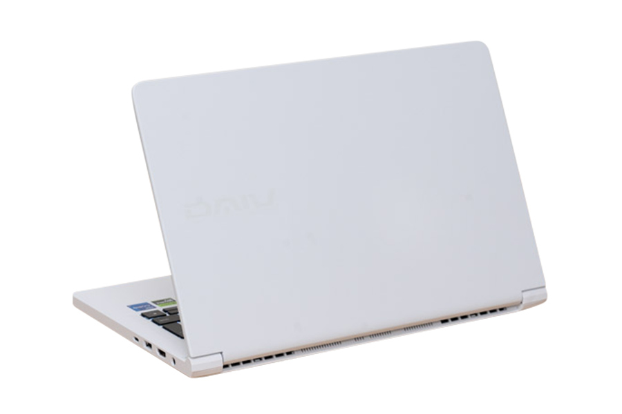 DAIV R4-I7G50WT-B i7-13620H /16GB /500GB SSD /RTX 4050