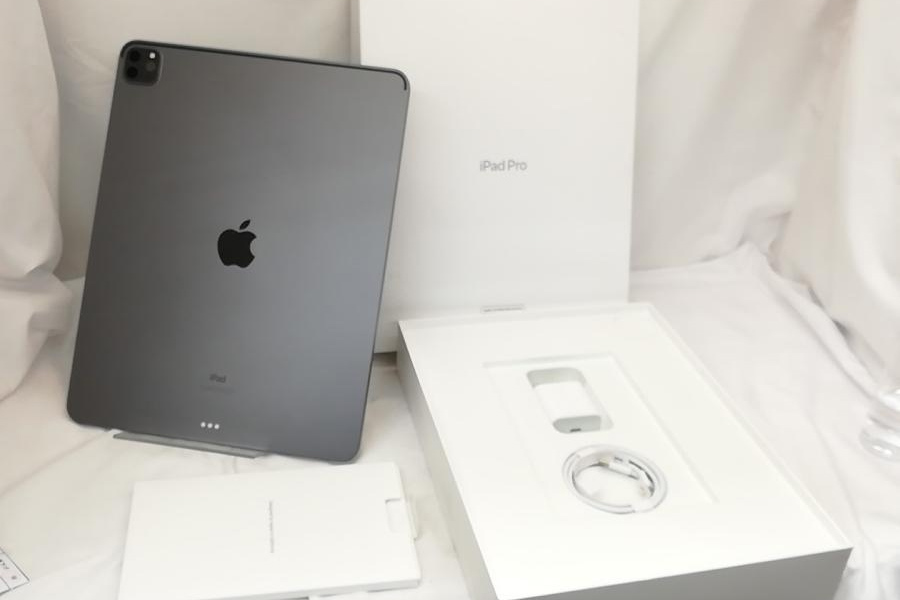 iPad Pro 12.9インチ 第5世代 Wi-Fi 1TB 2021年春モデル