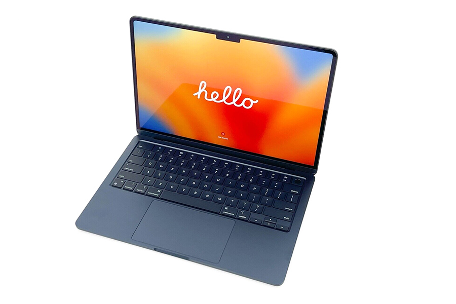 MacBook Pro 13.3インチ Retinaディスプレイ Mid 2022 M2 8GB 512GB